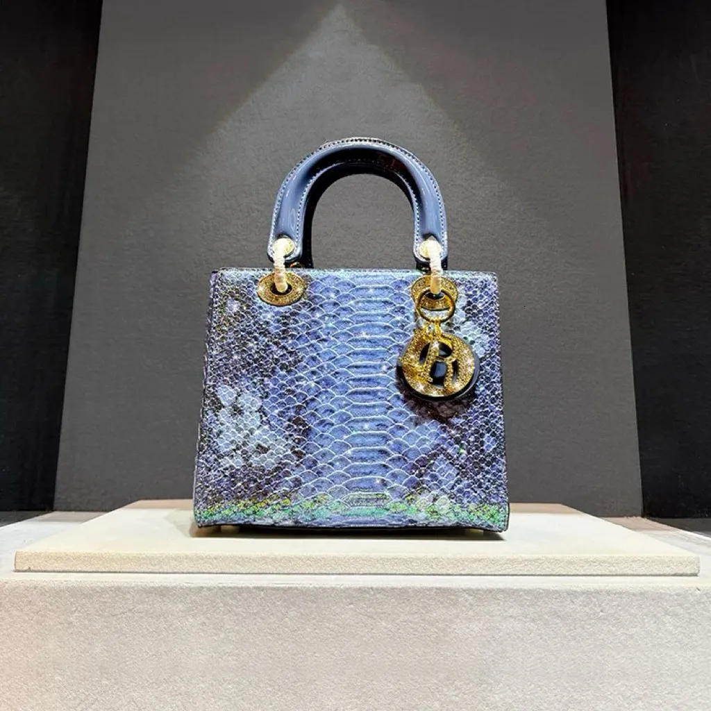 2025S Luxe Snake Skin Pattern Shoulder & Crossbody Handbag – Designer Edition - Image 7