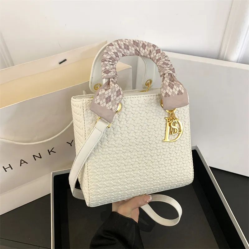 2025 Trendy Knitted Crossbody Purse – Boho Shoulder Bag with Scarf Detail & Gold Hardware - Image 10