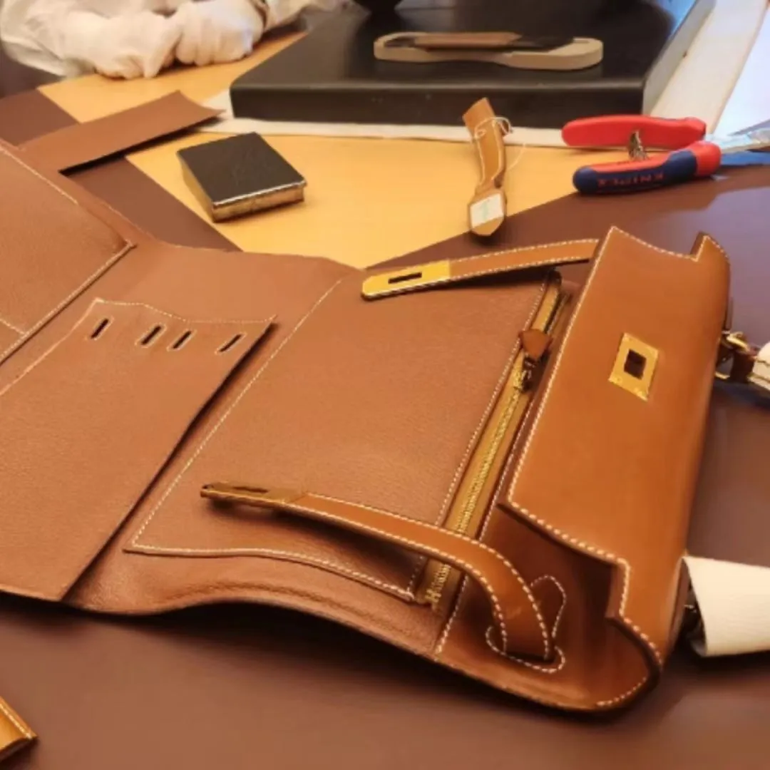 Luxury Handmade French Leather Tote – Designer Shoulder Bag with 24K Gold Finish (25cm / 28cm) - Image 5