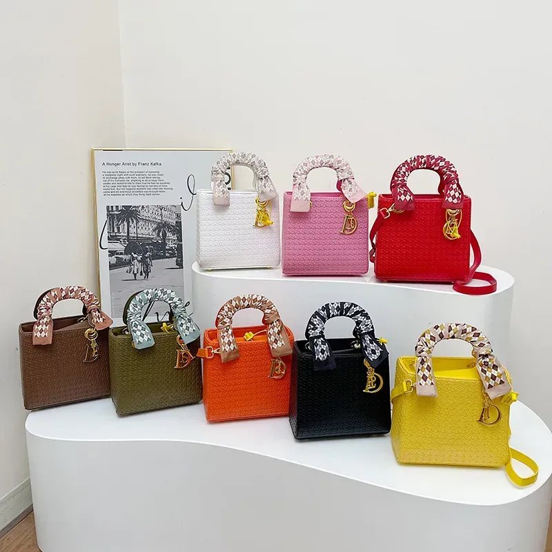 2025 Trendy Knitted Crossbody Purse – Boho Shoulder Bag with Scarf Detail & Gold Hardware - Image 11