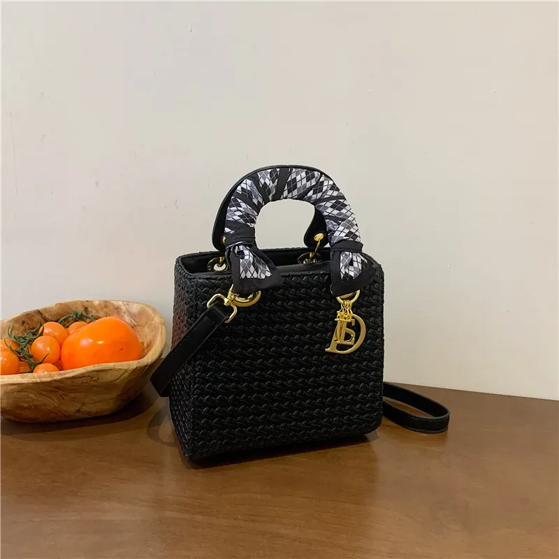 2025 Trendy Knitted Crossbody Purse – Boho Shoulder Bag with Scarf Detail & Gold Hardware - Image 3