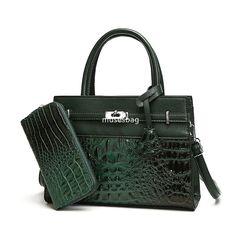 Designer Retro Crocodile Pattern Tote – High-Quality European & American Style, Large Capacity, Versatile Fashion Bag - Image 6