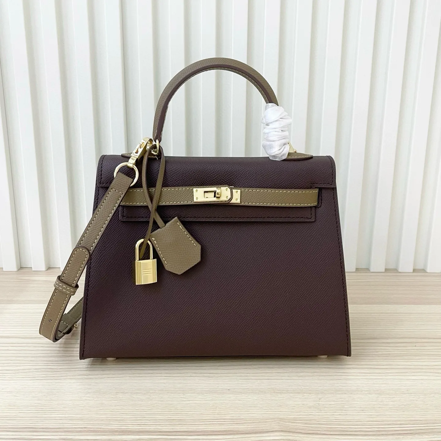 Premium First-Layer Cowhide Leather Kelly Bag – Elegant Commuter Shoulder Bag for Women - Image 9