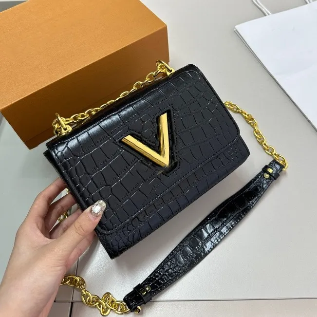 Crocodile-Embossed Leather Twist Shoulder Bag – Elegant Chain Strap & Spherical Design for Women