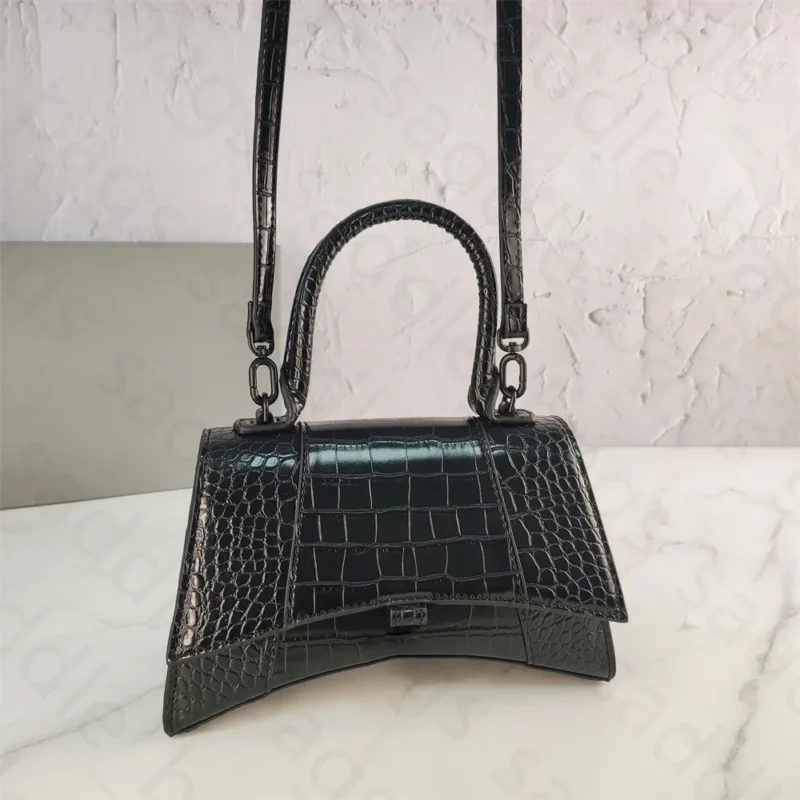 Luxury Black Crocodile-Embossed Tote Bag – Designer Leather Handbag with Handle for Women (2 Sizes Available)