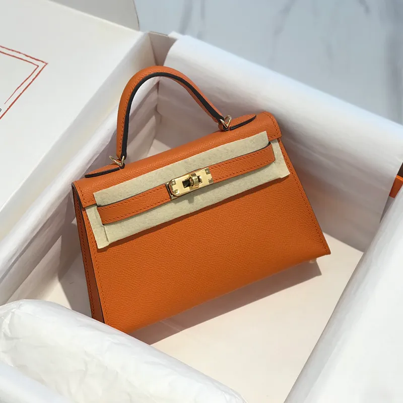 7eae96c9-1b53-4c02-a89e-12f339e53b7e