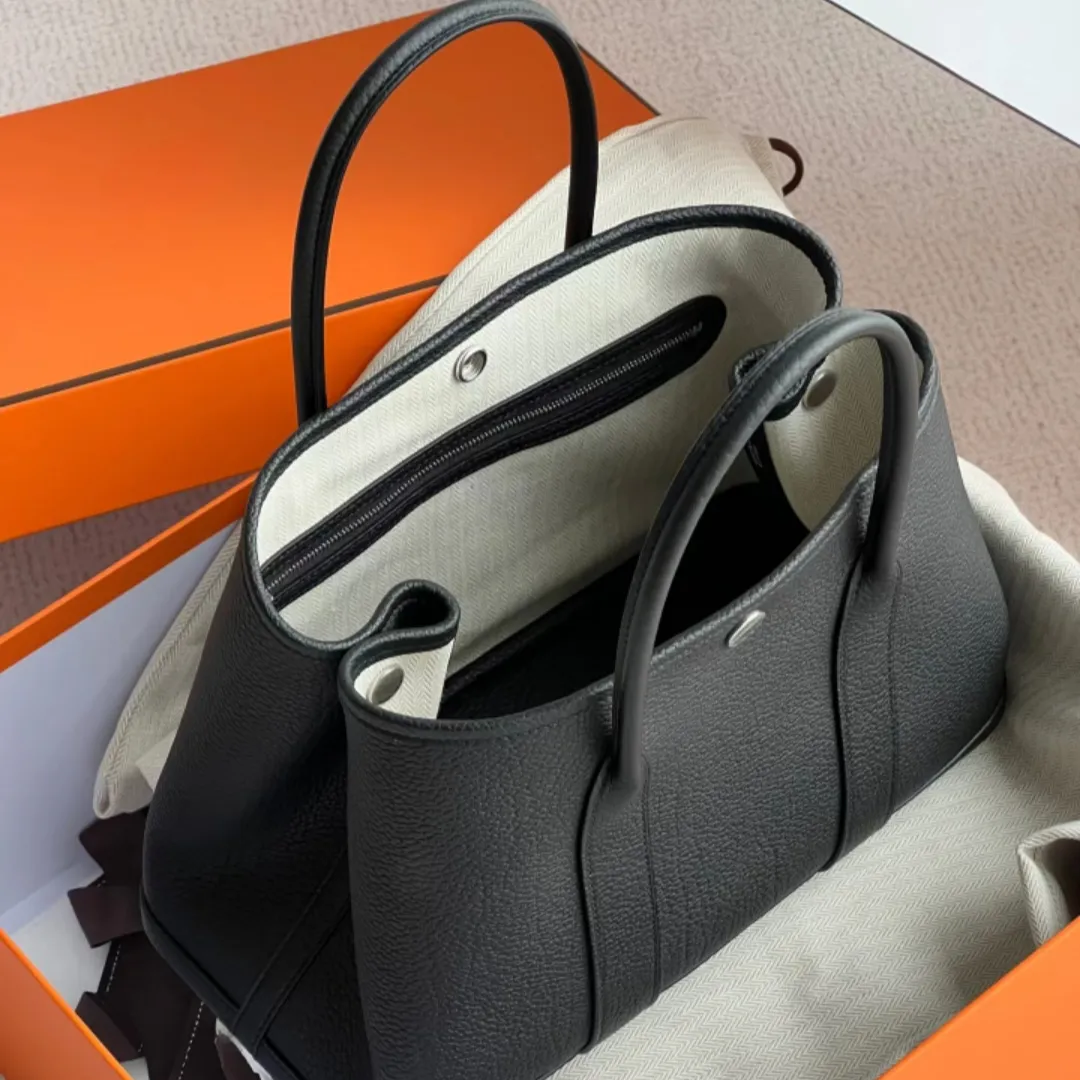 19A Classic Fashion Tote – Casual Commuter Handbag in Original Negonda Cowhide with Exquisite Button Detail (30cm / 36cm)