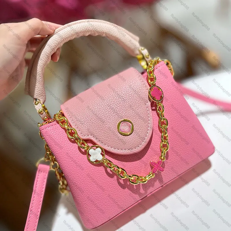 9823cbbd-c6af-4dab-9e21-c7fca2b91932