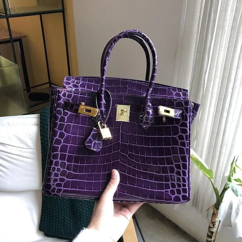 2025 New Luxury French Crocodile-Pattern Tote – High-End Real Leather Handbag for Women, Large Capacity Commuter Bag