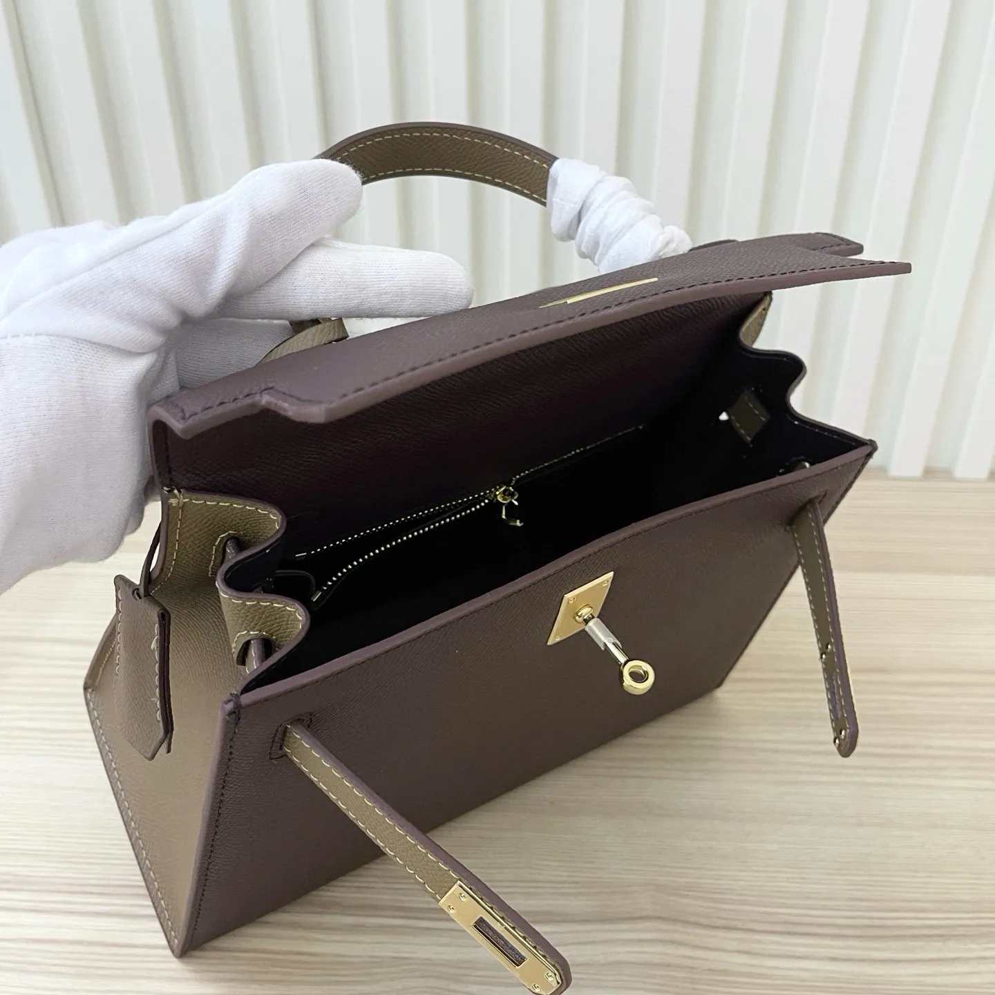 Premium First-Layer Cowhide Leather Kelly Bag – Elegant Commuter Shoulder Bag for Women - Image 6