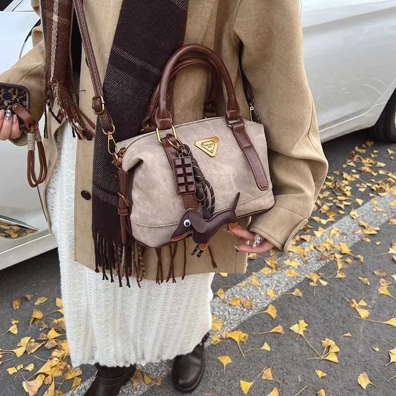 Spring Festival Designer Handbag – Fashionable Large-Capacity Crossbody & Shoulder Tote for Women - Image 5