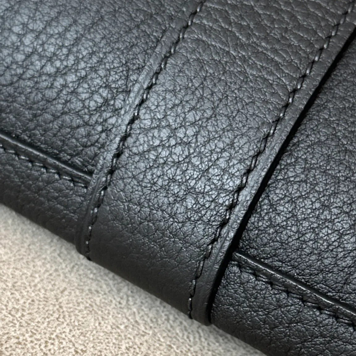 19A Classic Fashion Tote – Casual Commuter Handbag in Original Negonda Cowhide with Exquisite Button Detail (30cm / 36cm) - Image 5