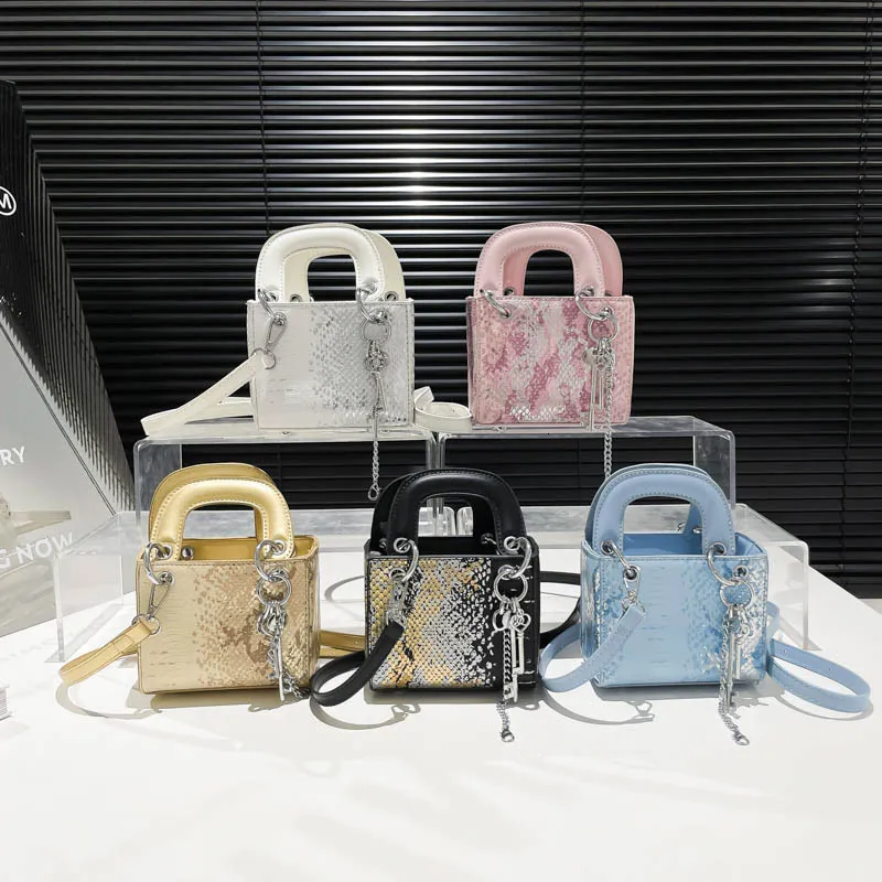 f784d2e8-84c4-404e-9b6a-74e607dc8089