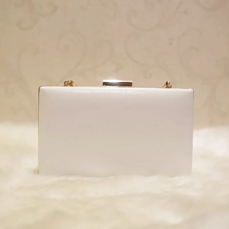 Pearl Flower Bridal Clutch – Elegant Wedding & Prom Evening Bag with Dragonfly Charm (20cm x 15cm) - Image 6